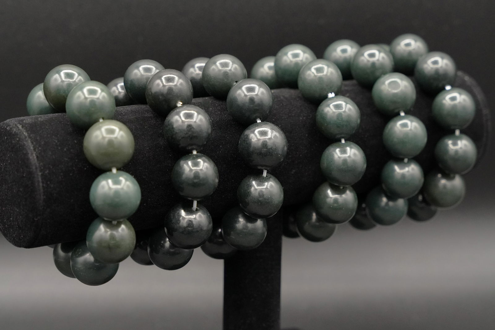 6 pcs Chinese beaded bracelet (1 of 7)