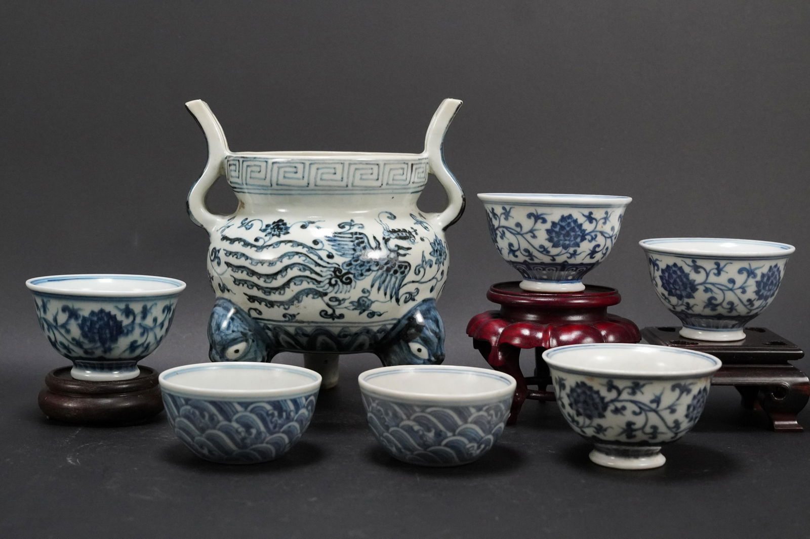 7 pcs Chinese b/w items (1 of 8)