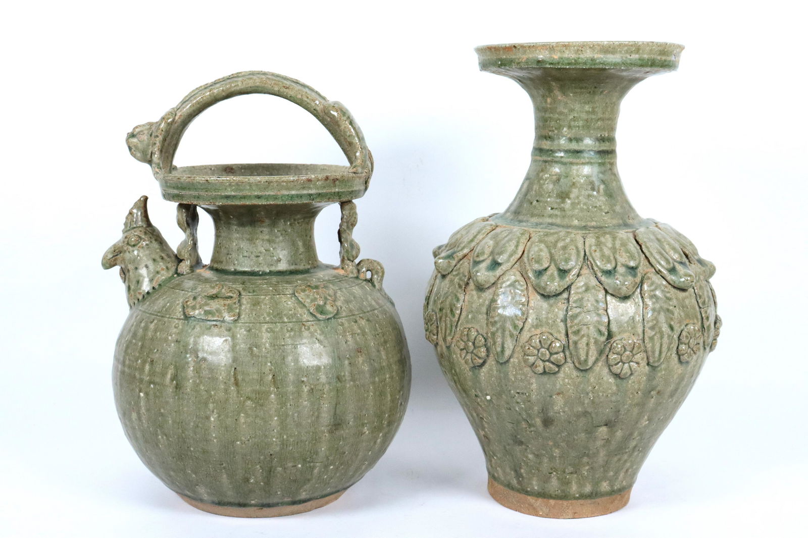 2 pcs Chinese pottery items (1 of 8)