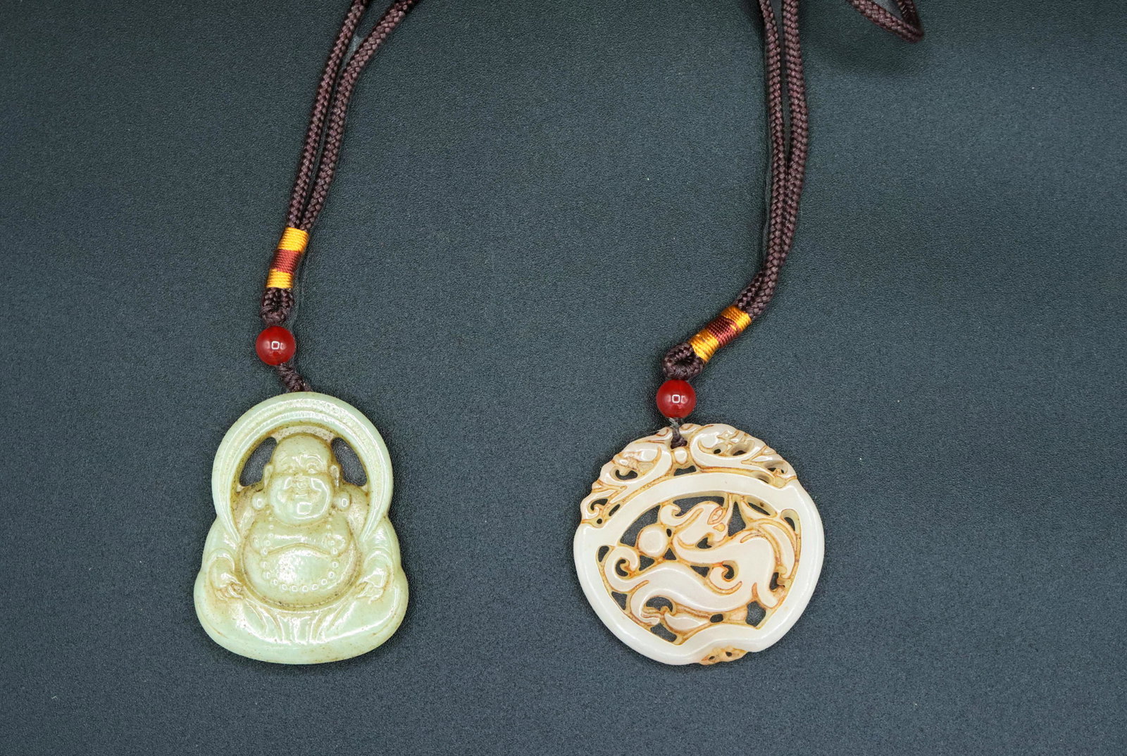 2 pcs Chinese jade (1 of 6)