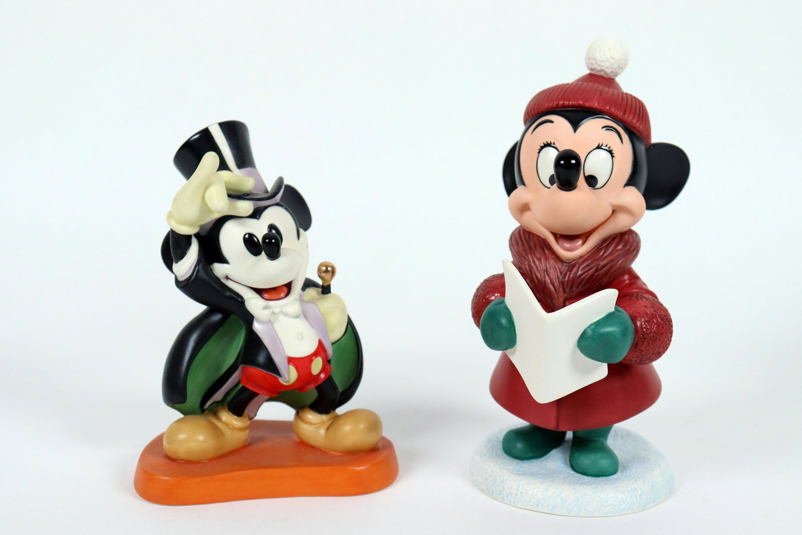 2 pcs WDCC fine figures (1 of 8)