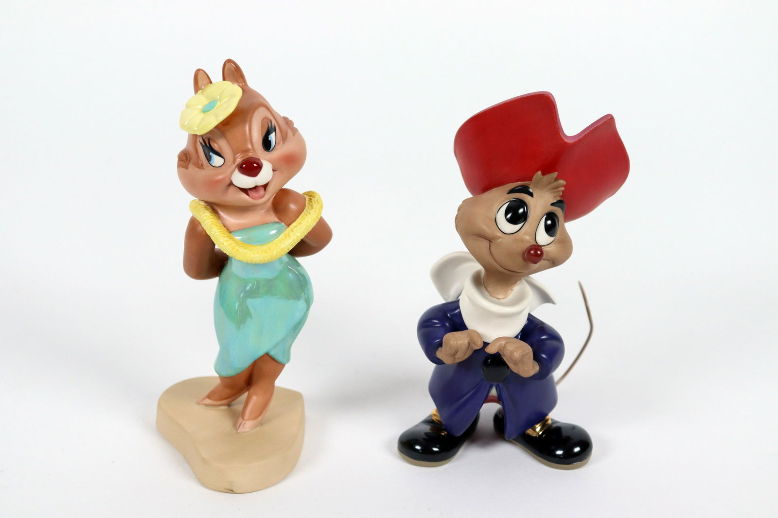 2 pcs WDCC fine figures (1 of 8)