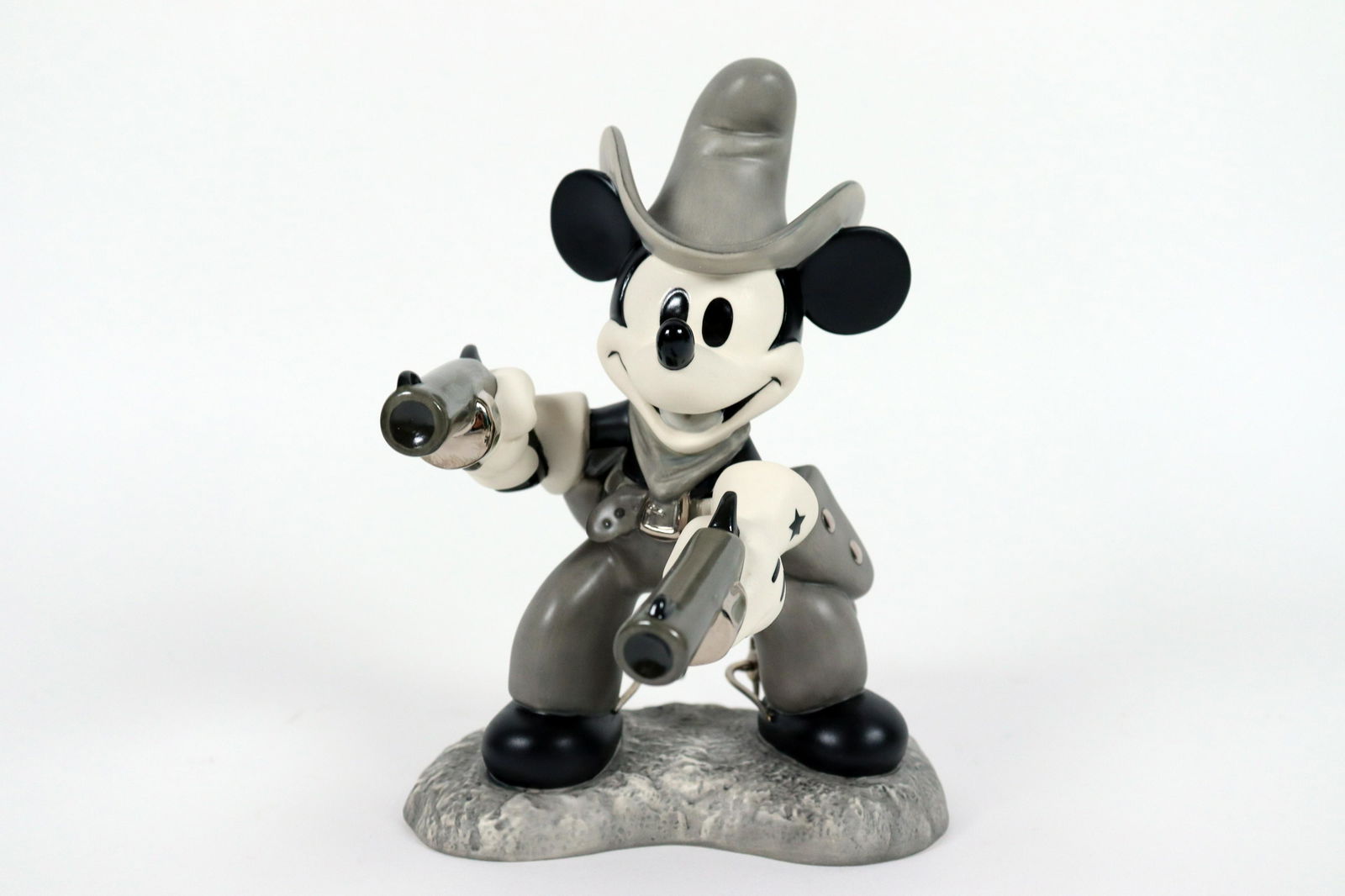 WDCC Mickey fine figure (1 of 7)