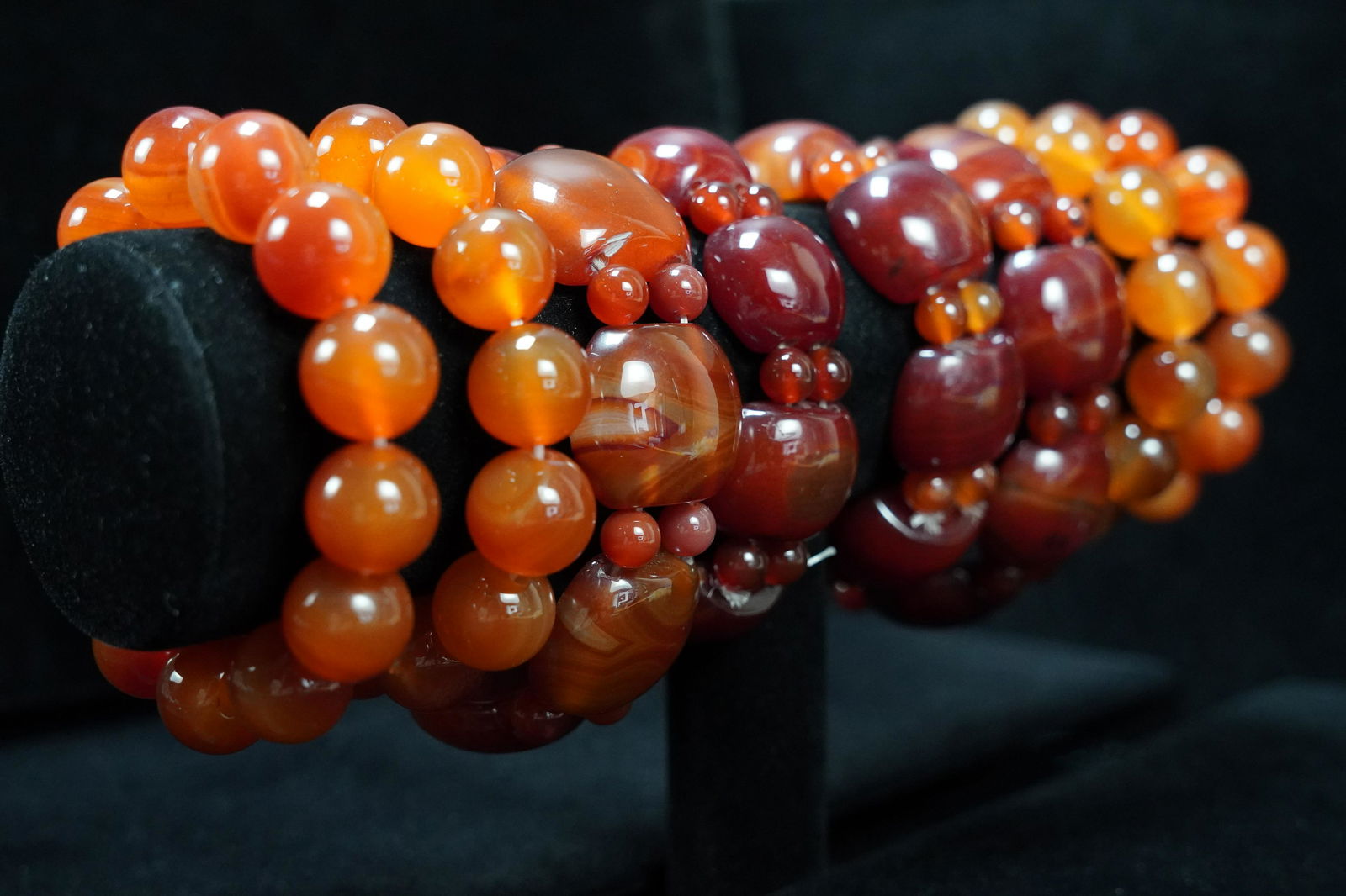 Lots of Chinese agate bracelet (1 of 7)