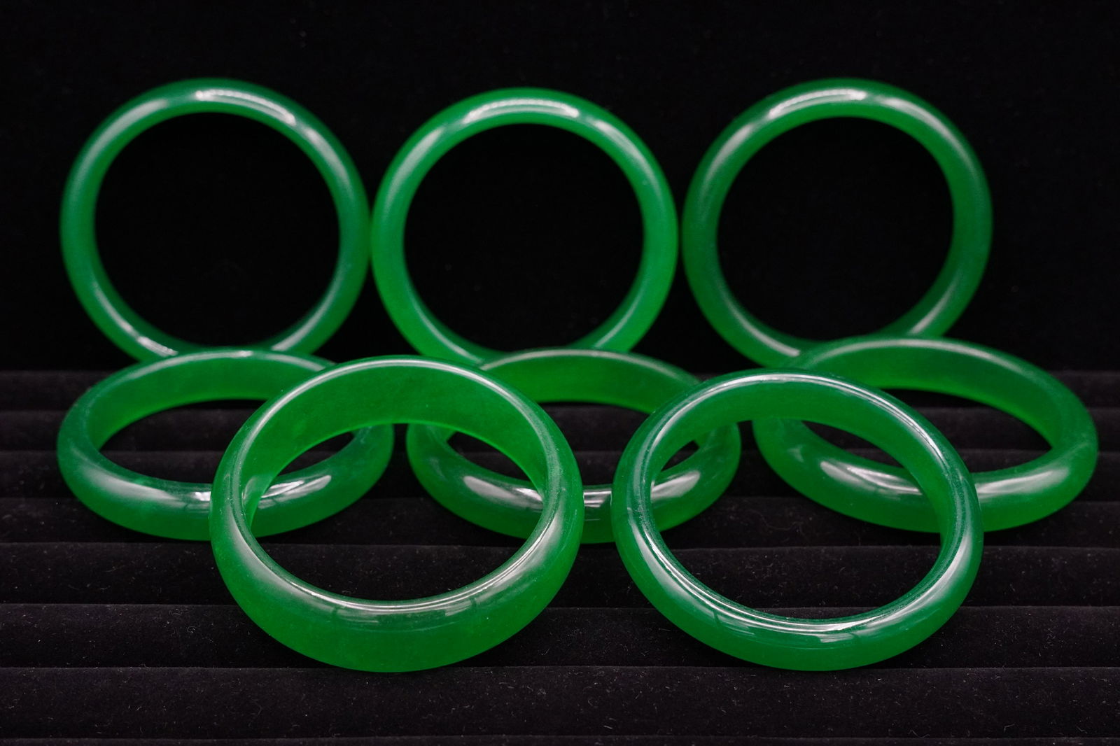 Lots of Chinese bangles (1 of 5)