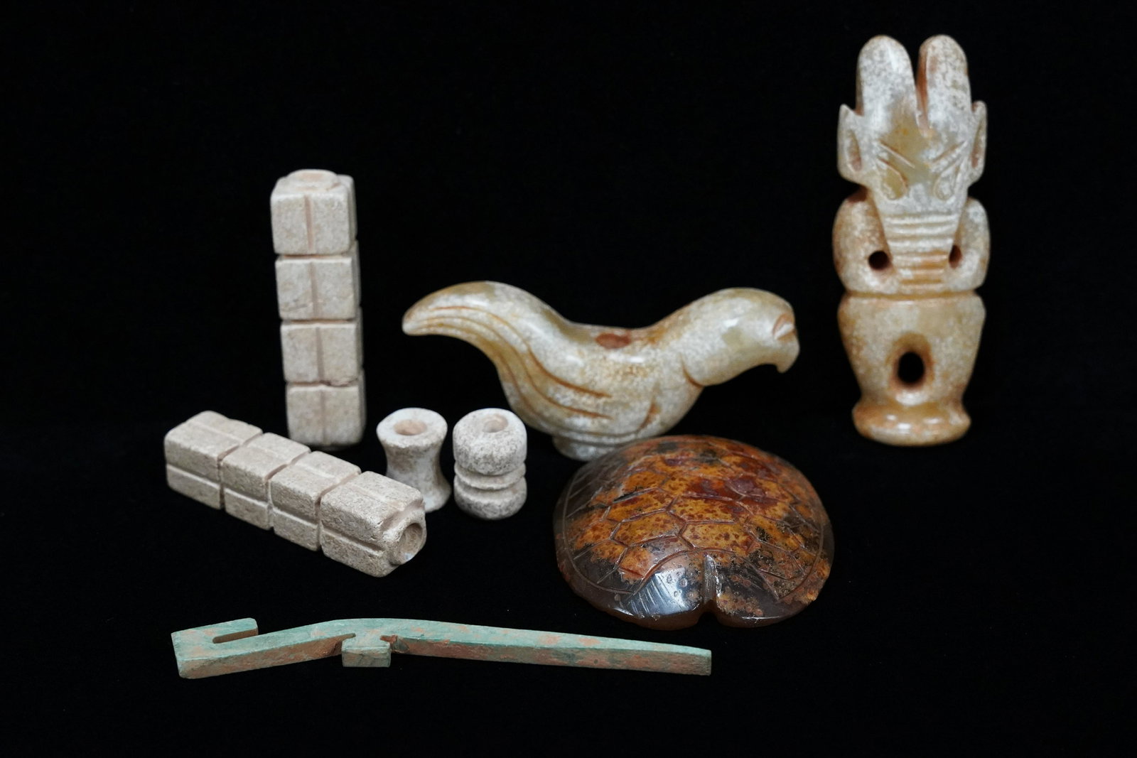 Lots of Chinese stone items (1 of 7)