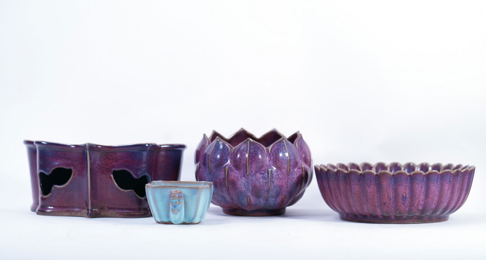 4 pcs Chinese porcelain items (1 of 8)