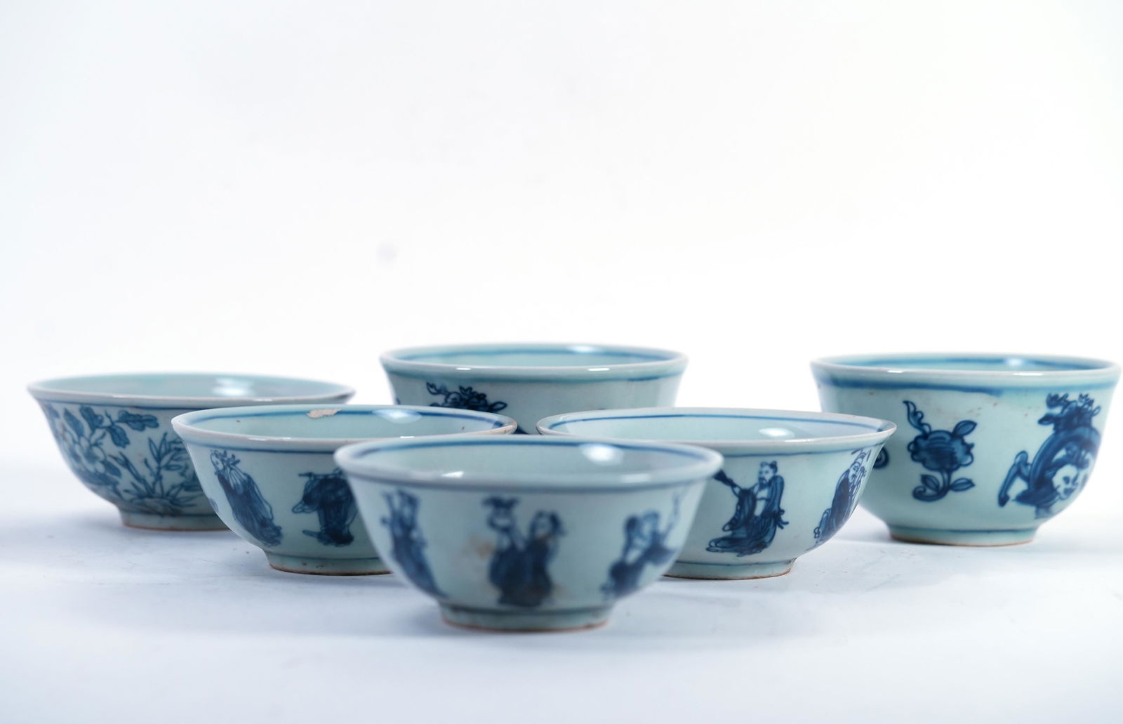 6 pcs Chinese b/w cups (1 of 6)