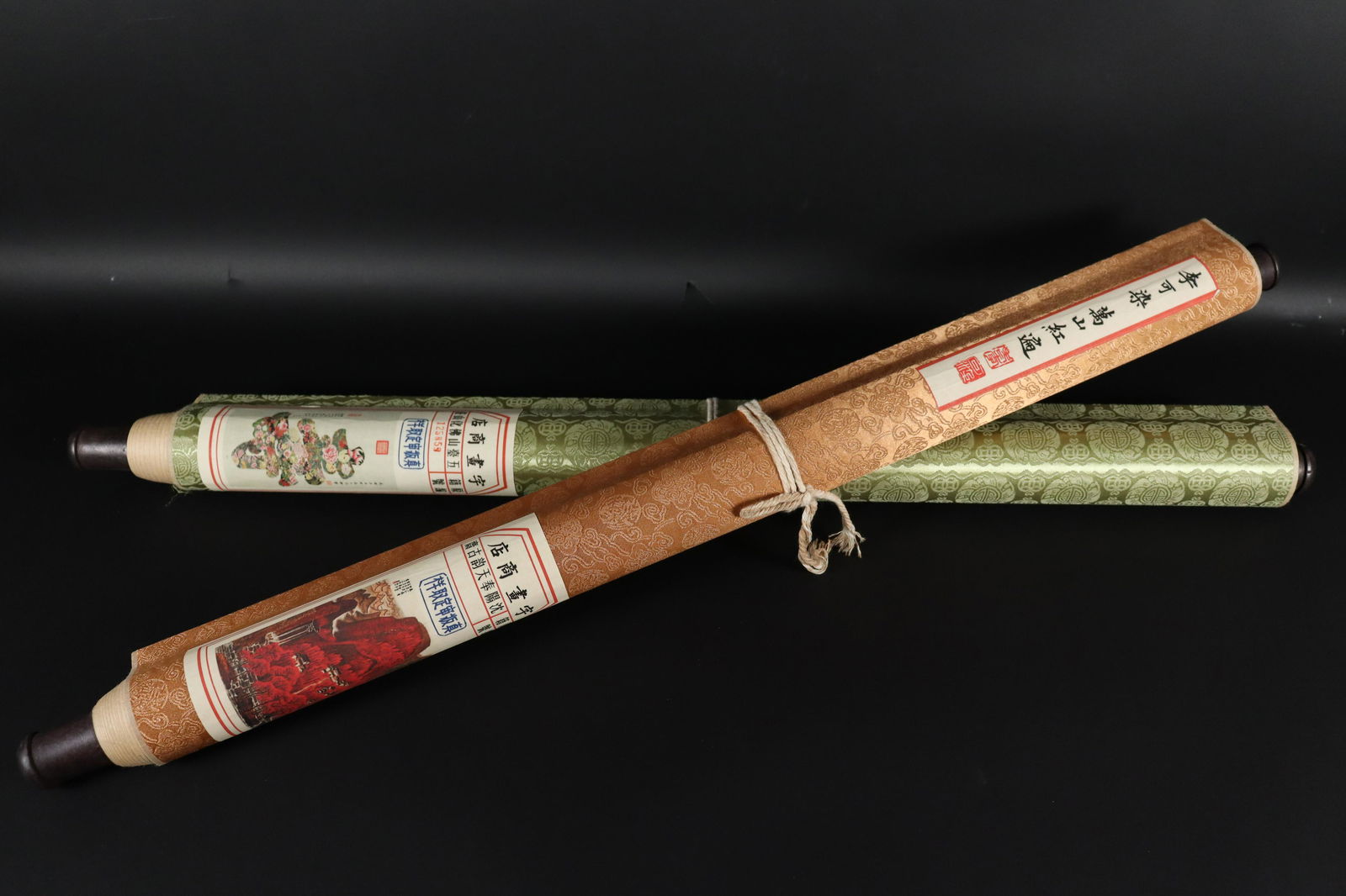 2 pcs Chinese long scrolls (1 of 8)