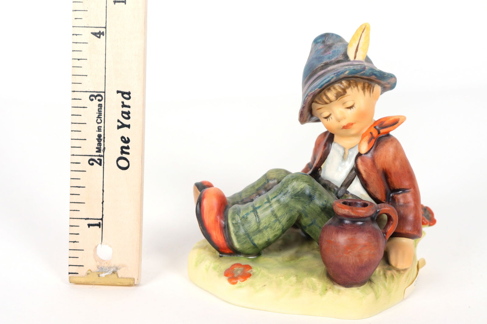 Fine Goebel Hummel figure (1 of 5)