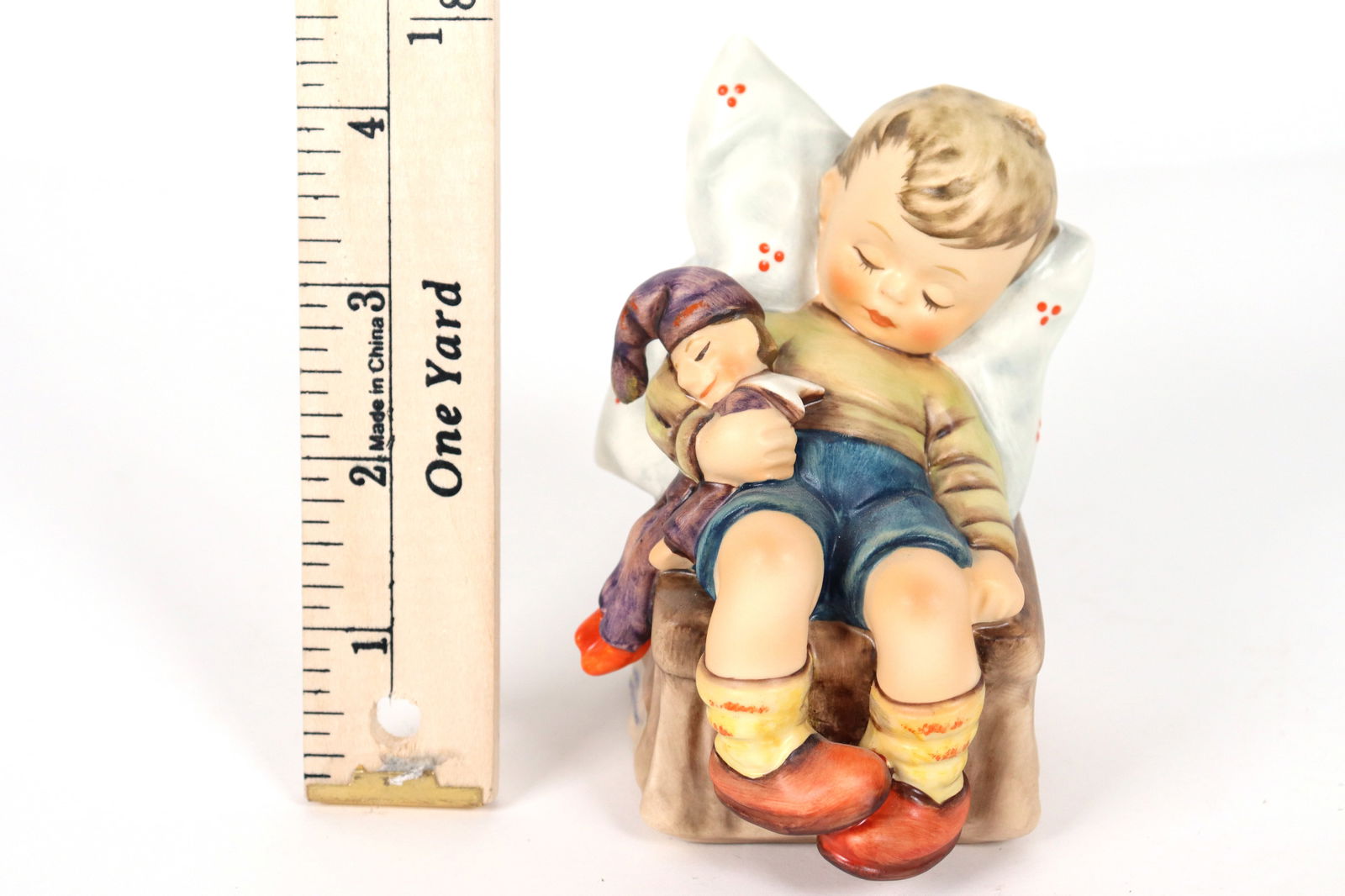 Goebel Hummel fine figure (1 of 5)