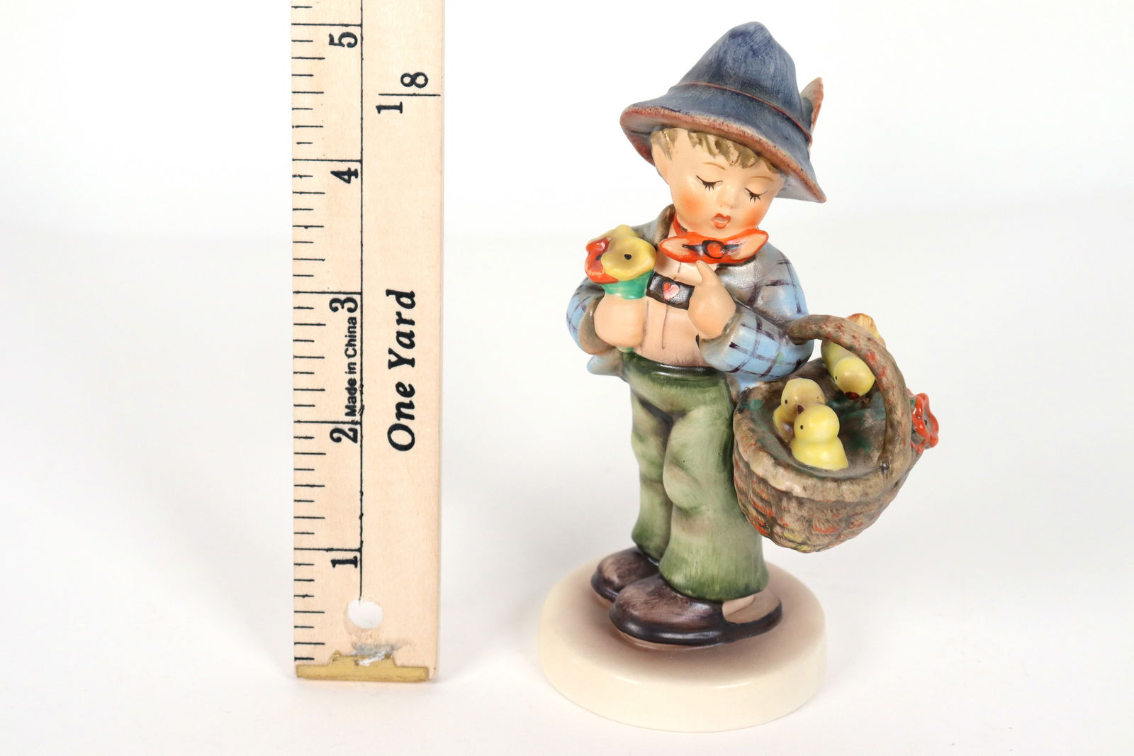 Goebel Hummel fine figure (1 of 5)