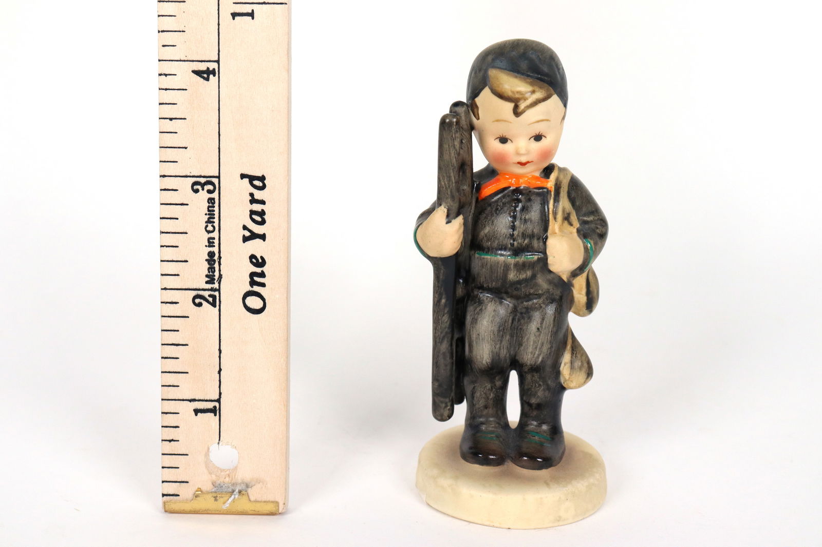 Goebel Hummel fine figure (1 of 5)