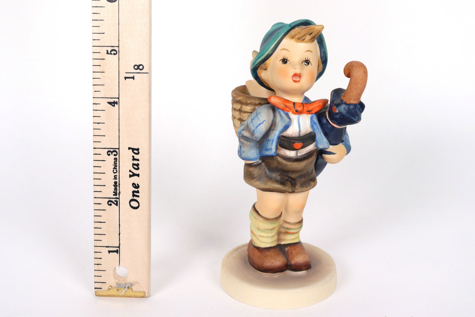 Goebel Hummel fine figure (1 of 5)