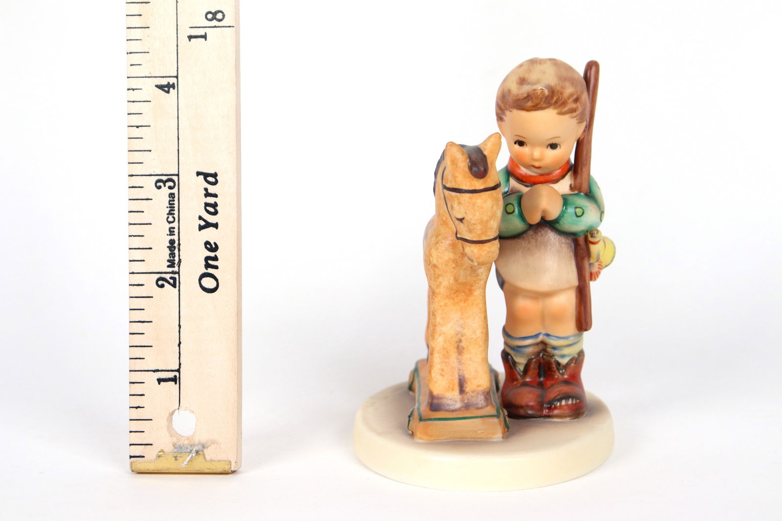 Goebel Hummel fine figure (1 of 4)