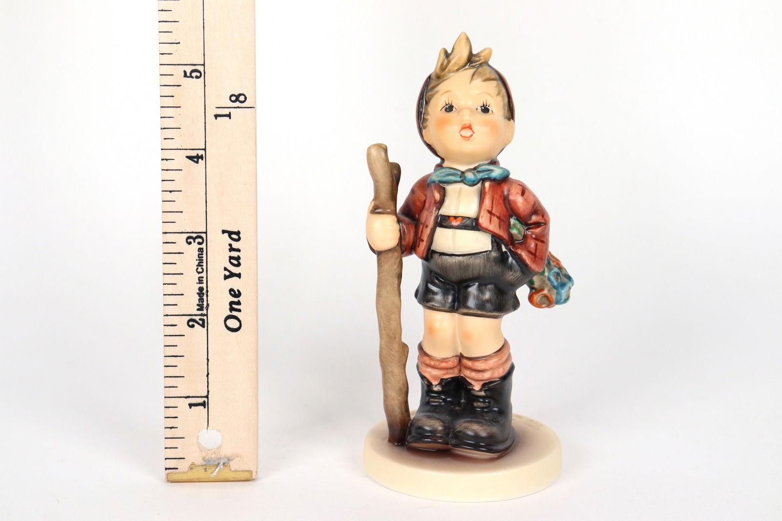 Goebel Hummel fine figure (1 of 5)