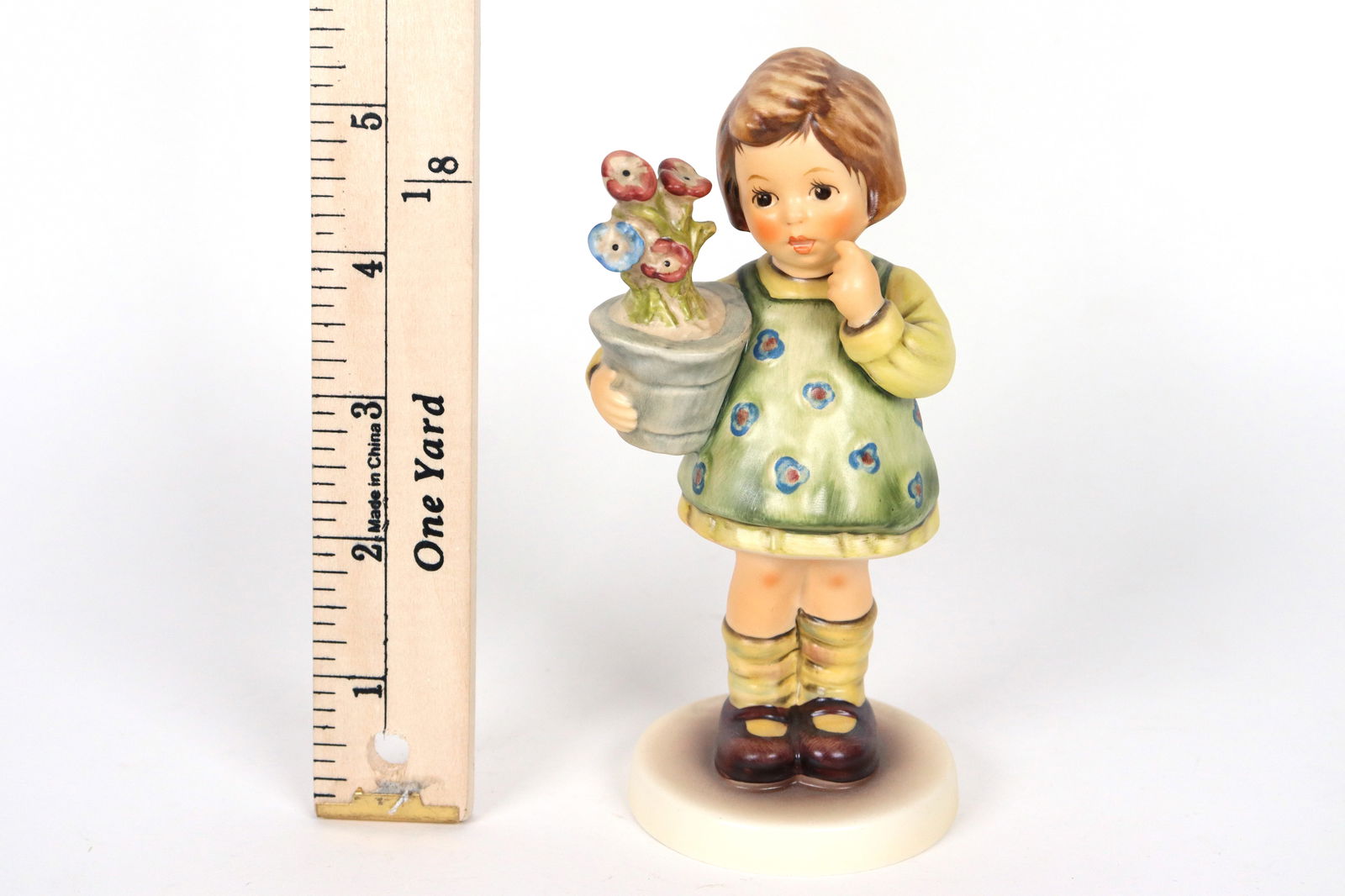 Goebel Hummel fine figure (1 of 5)