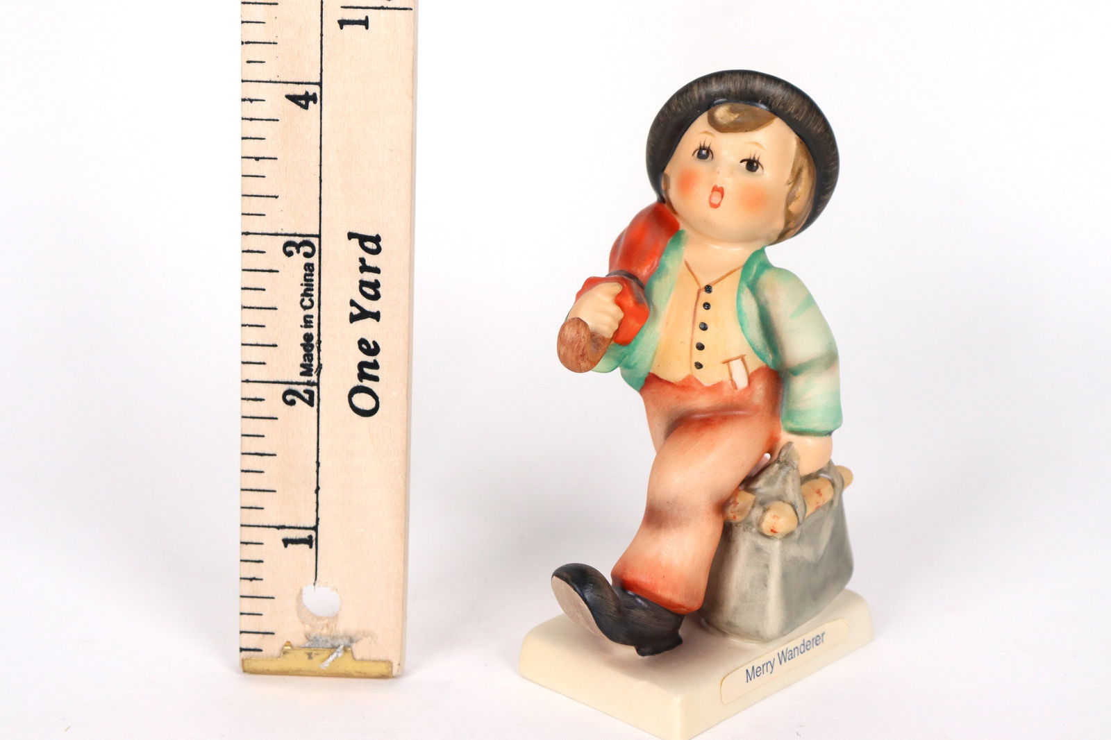 Goebel Hummel fine figure (1 of 5)