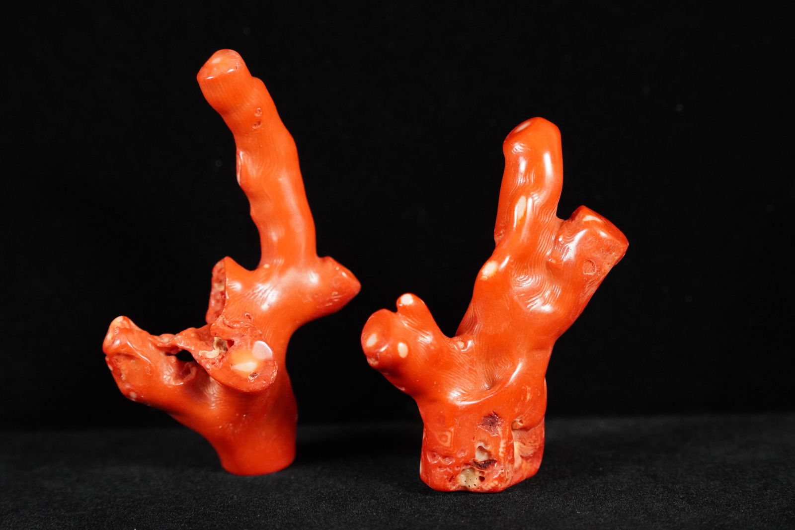 2 pcs Chinese coral items (1 of 5)