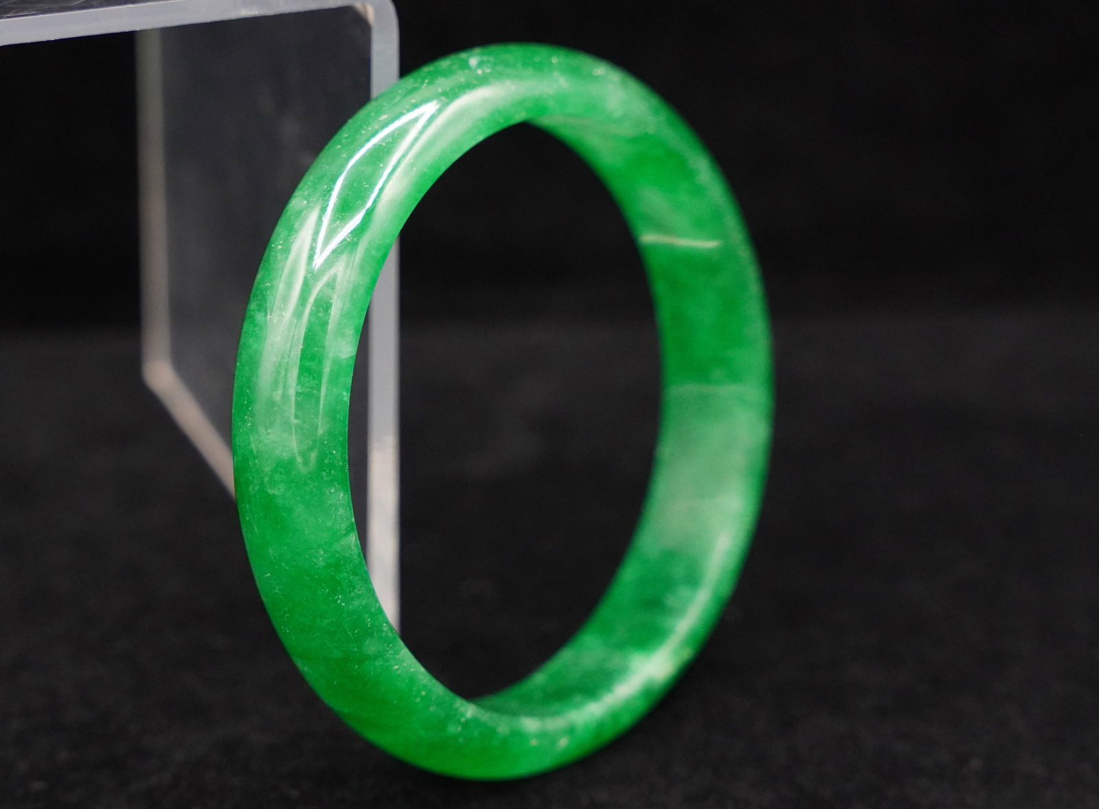 Chinese apple green bangle (1 of 6)