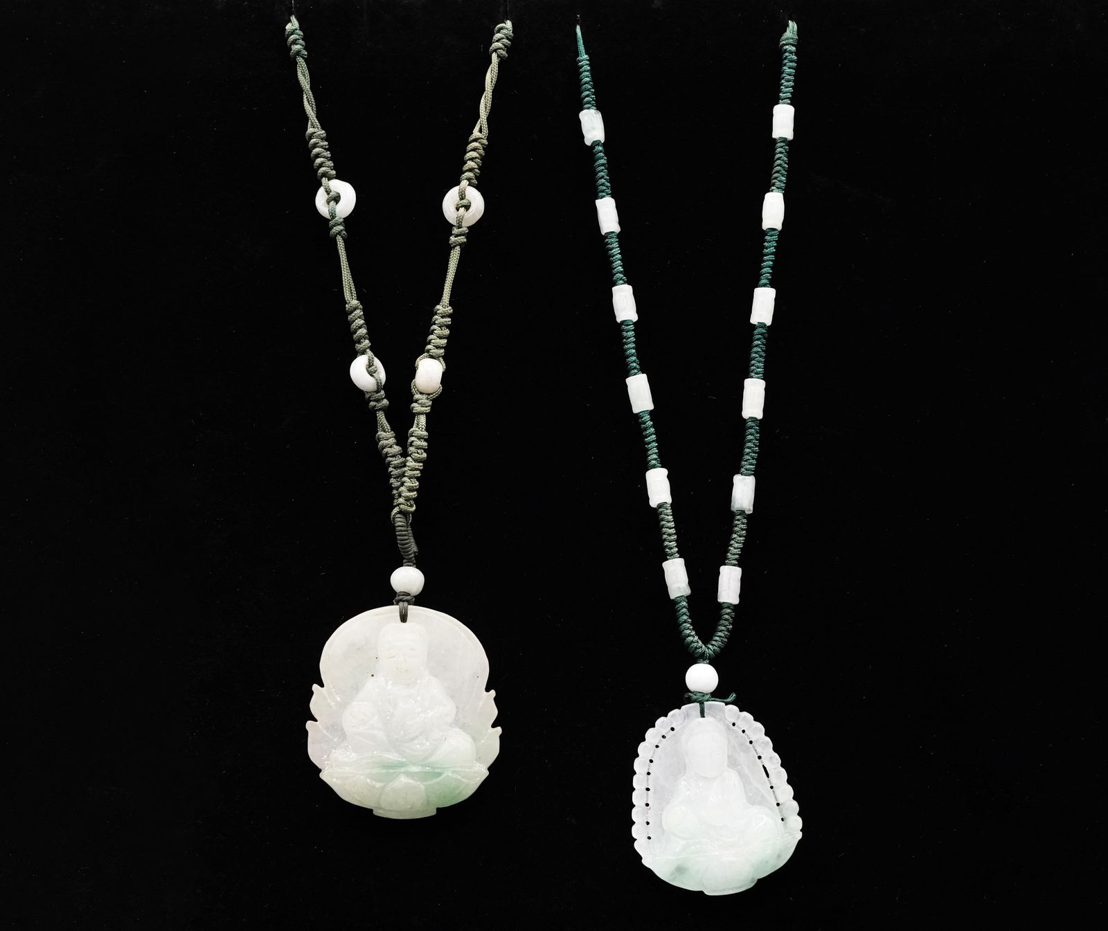 2 pcs Chinese jadeite necklace (1 of 7)