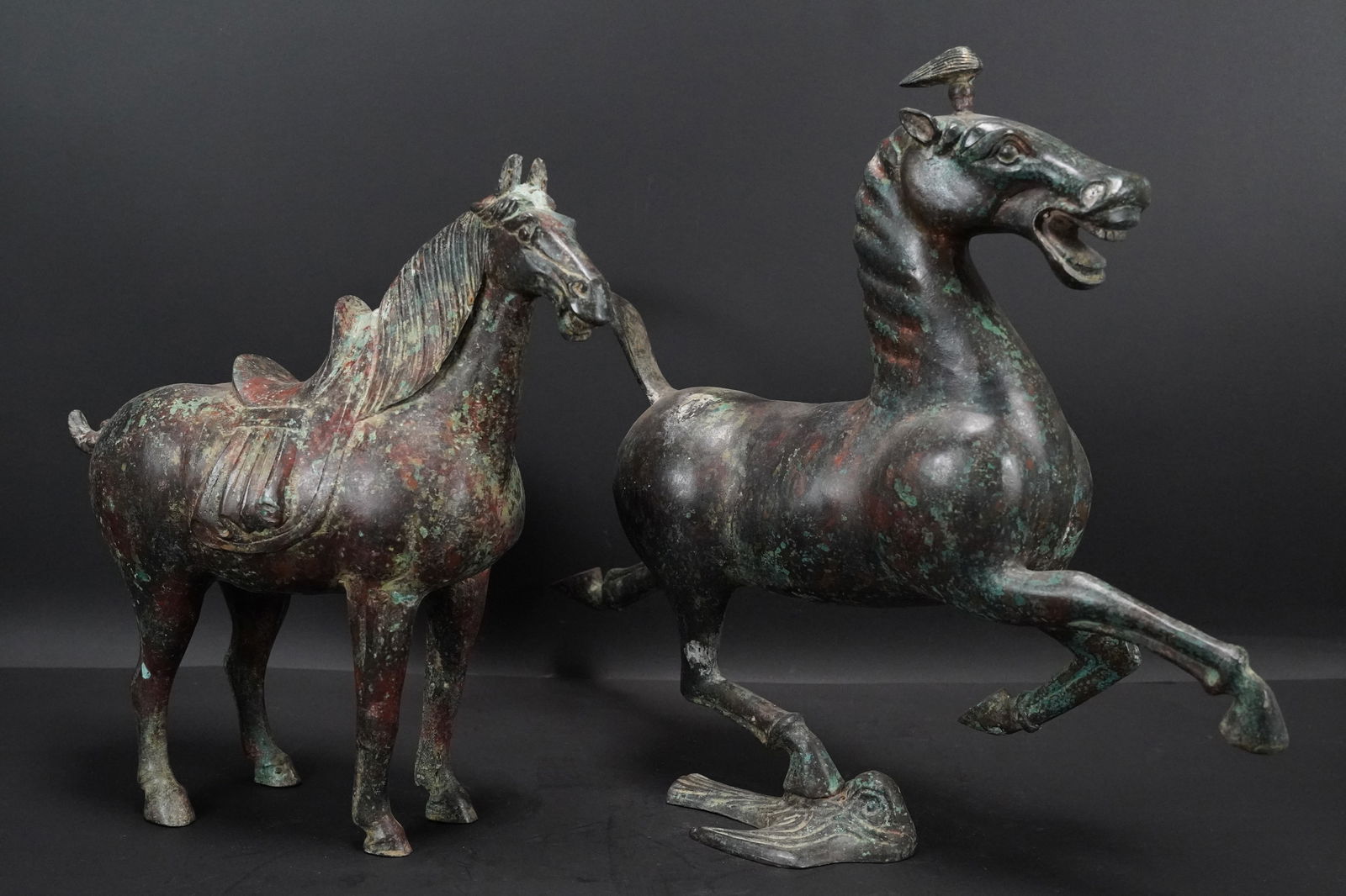 2 pcs Chinese bronze horse (1 of 11)