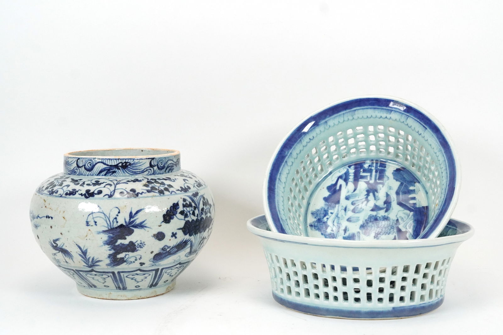 3 pcs Chinese b/w items (1 of 7)