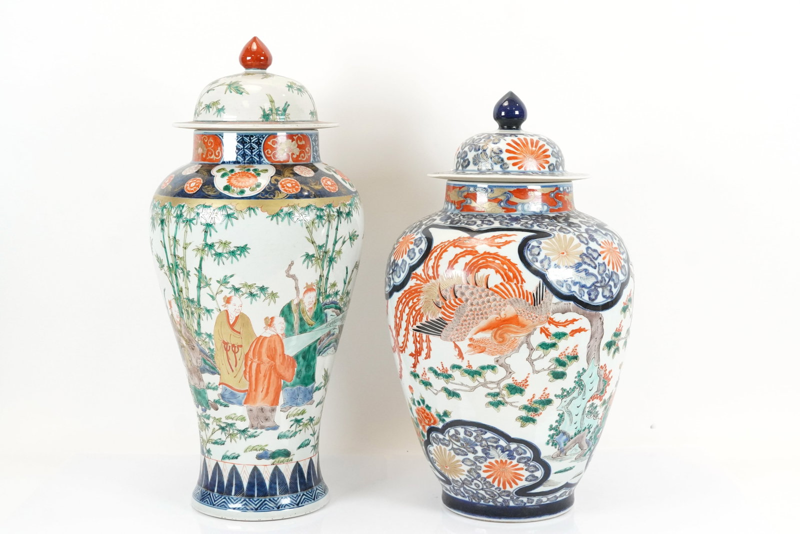 2 pcs Chinese tall vase: 2 pcs Chinese tall vase. H: 20.5" x W: 9.5."