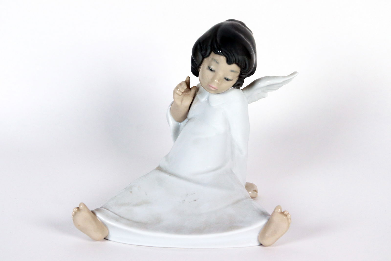 A Lladro angel figure (1 of 5)