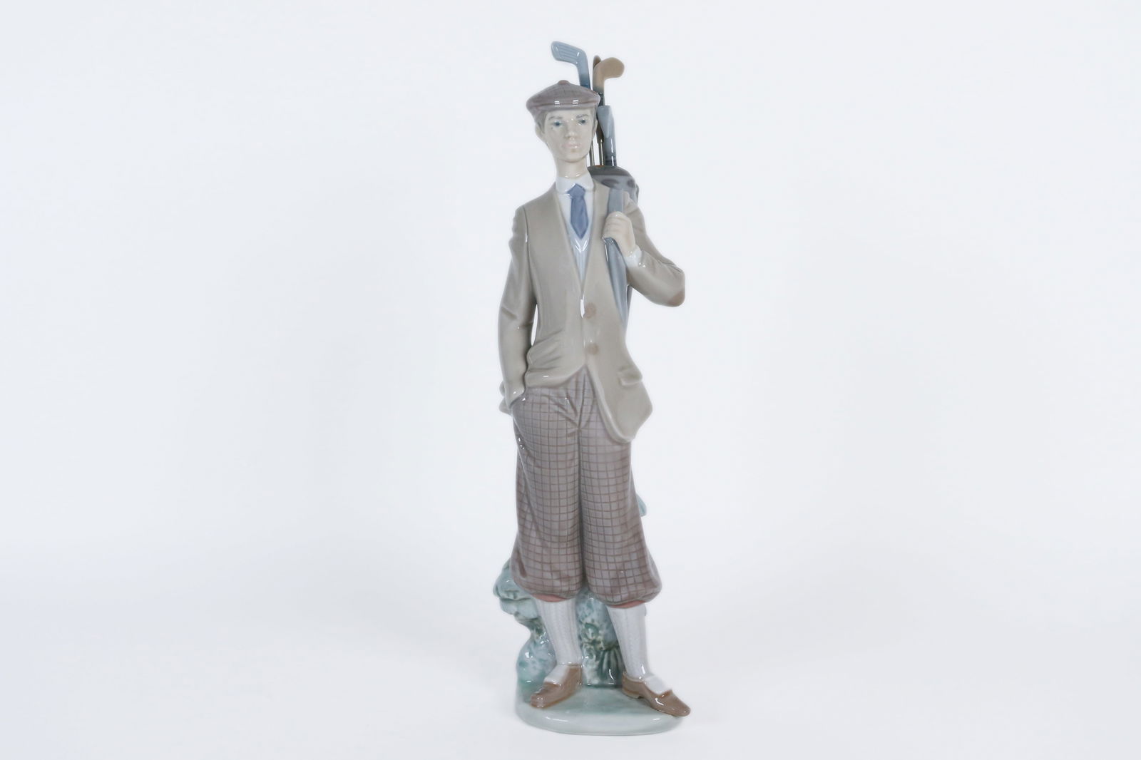 Lladro tall golfer (1 of 5)
