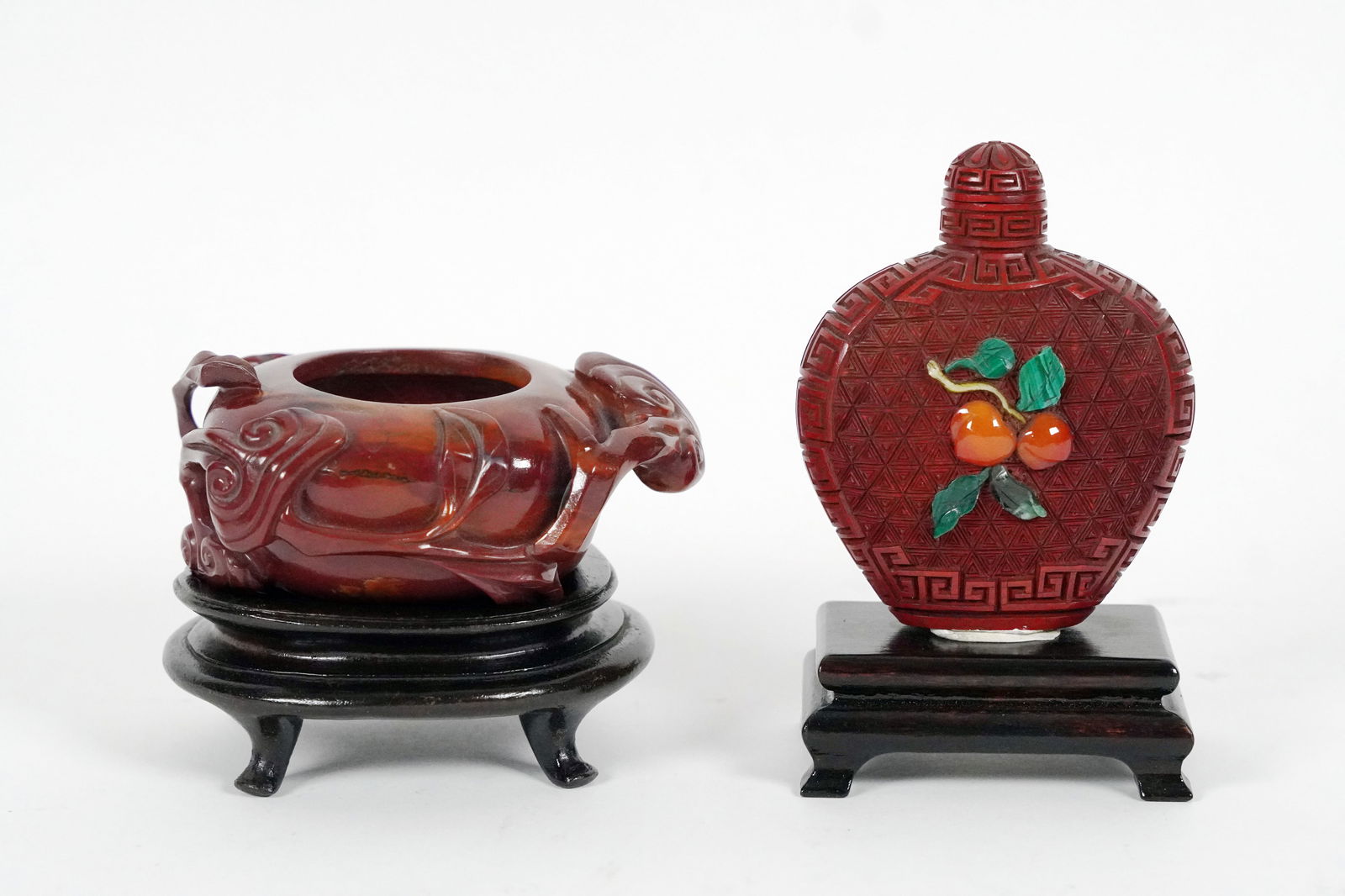 2 pcs Chinese fine items (1 of 5)
