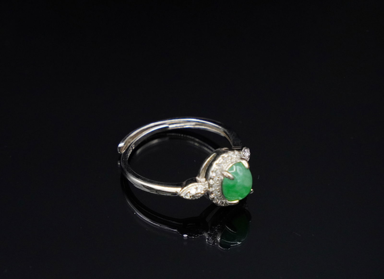 Chinese fine silver jadeite ring (1 of 5)