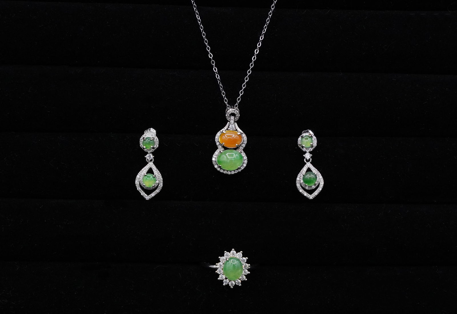 Lots of Chinese silver jadeite items (1 of 6)