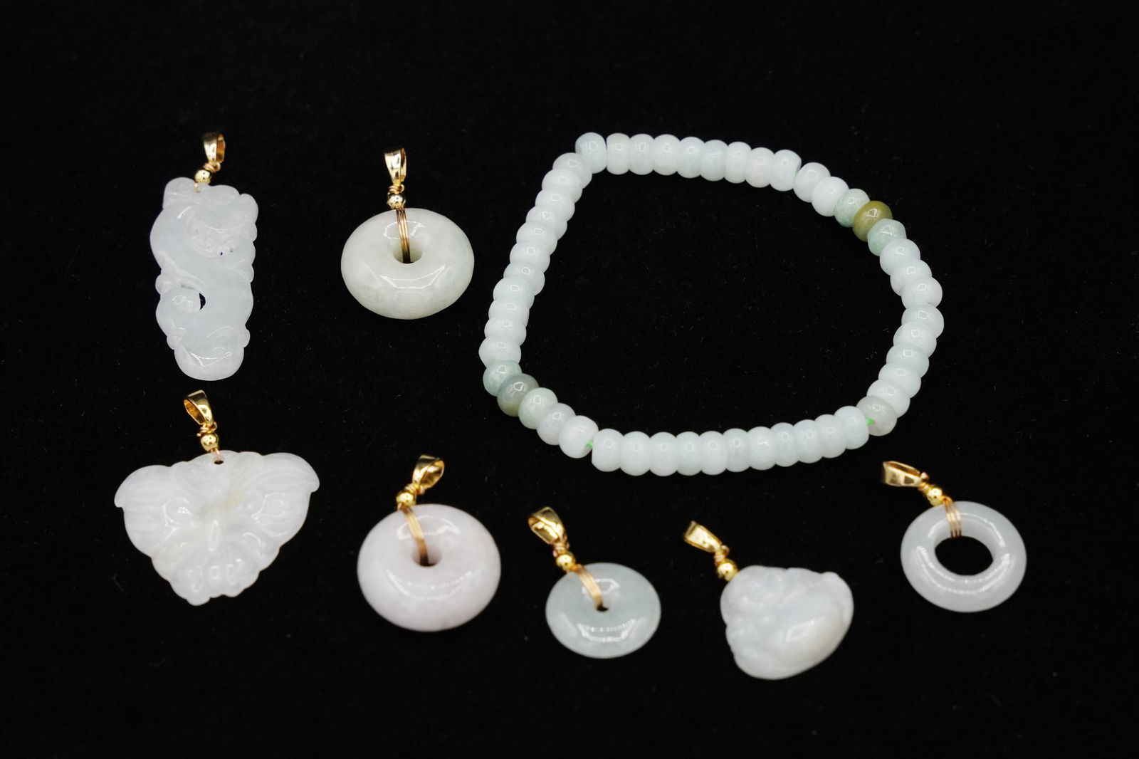 8 pcs Chinese jadeite items (1 of 7)
