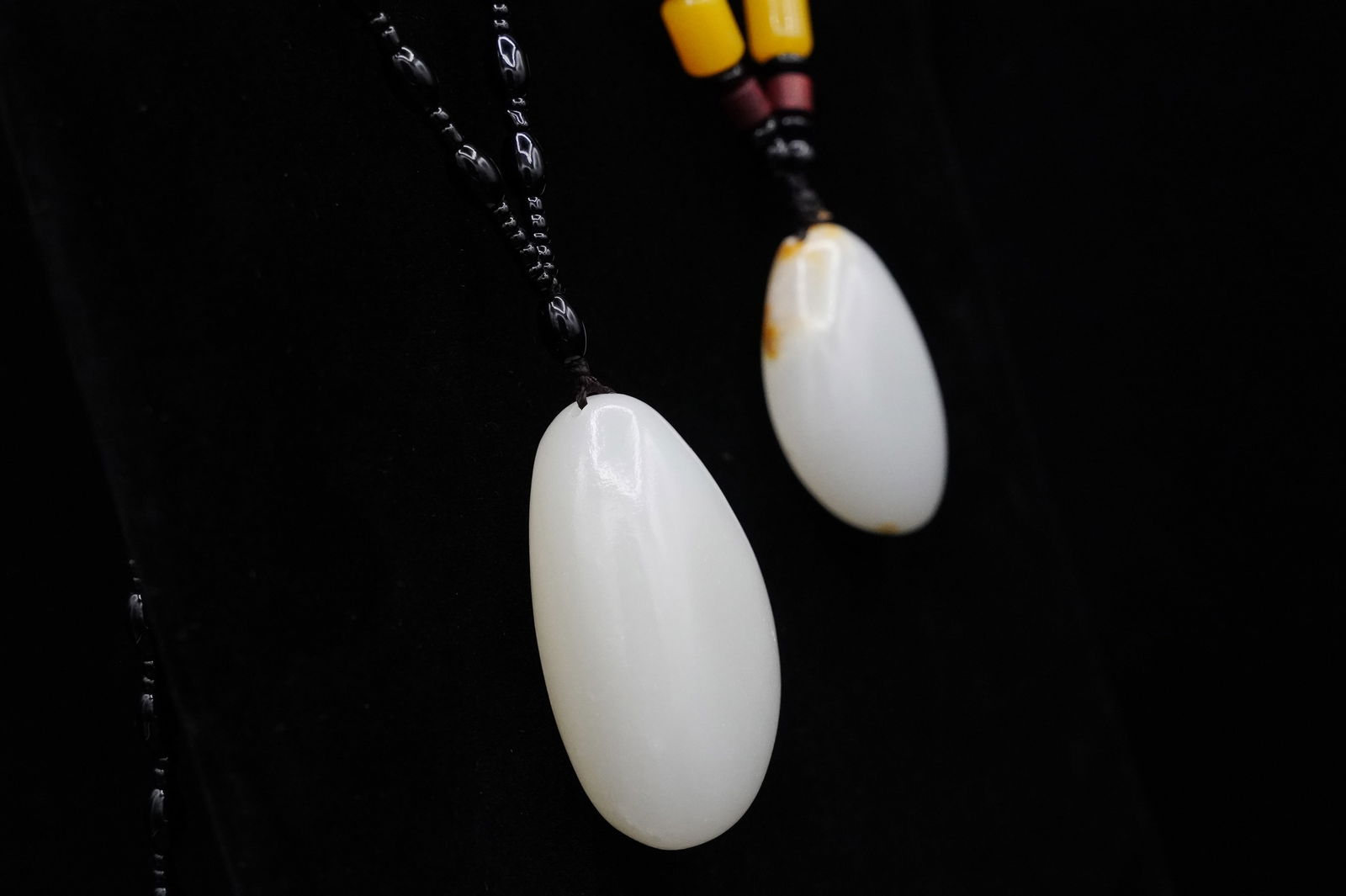 2 pcs Chinese fine jade (1 of 6)