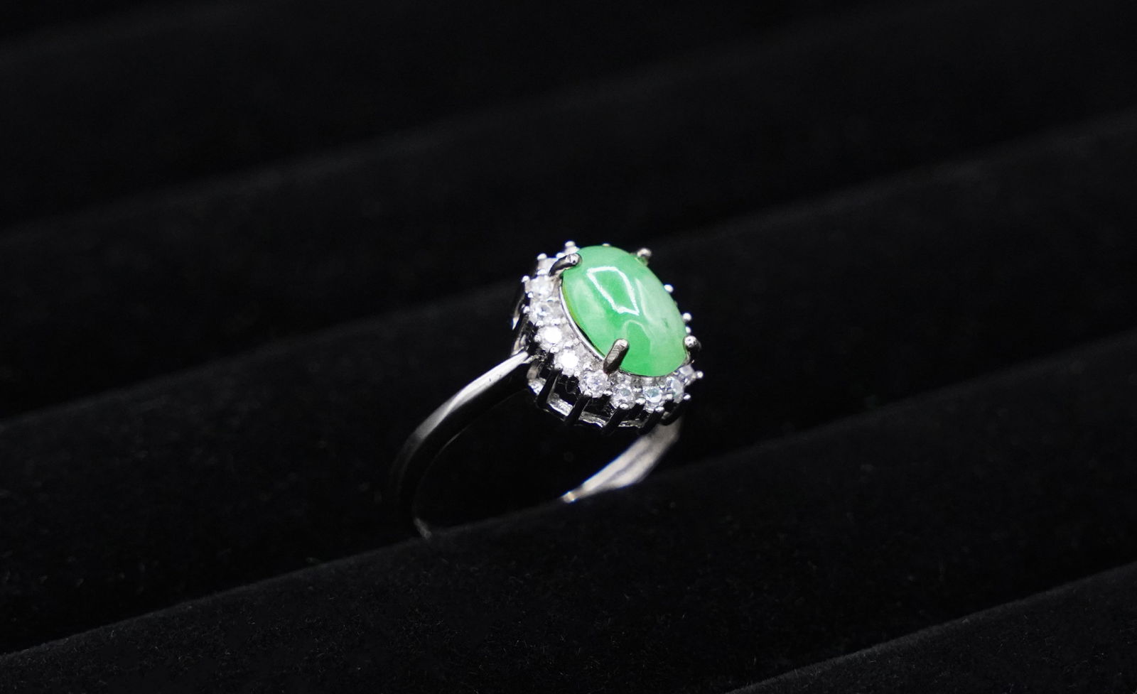 Chinese fine silver jadeite ring (1 of 4)