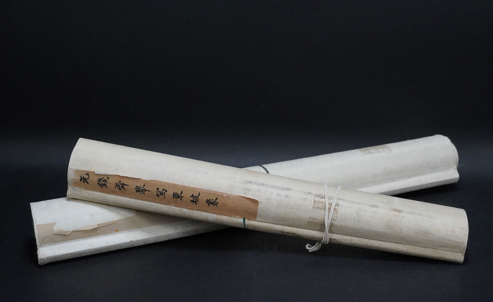 2 pcs Chinese long scrolls (1 of 11)