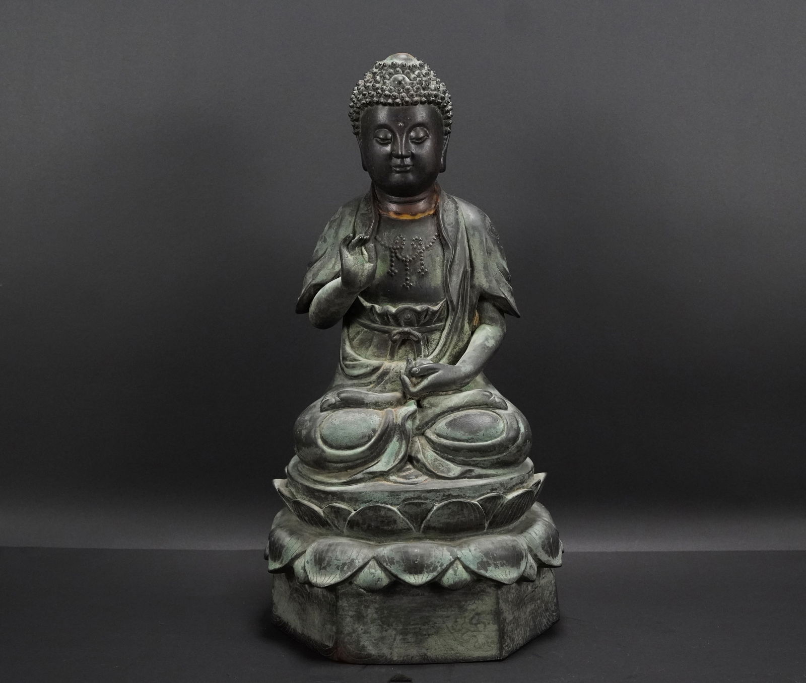 Japanese fine iron buddha (1 of 8)