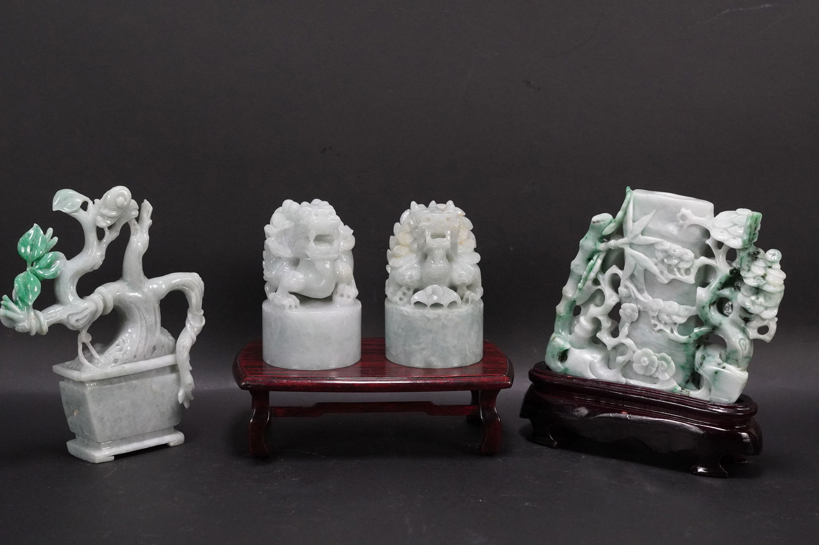 Lots of Chinese jadeite items (1 of 7)