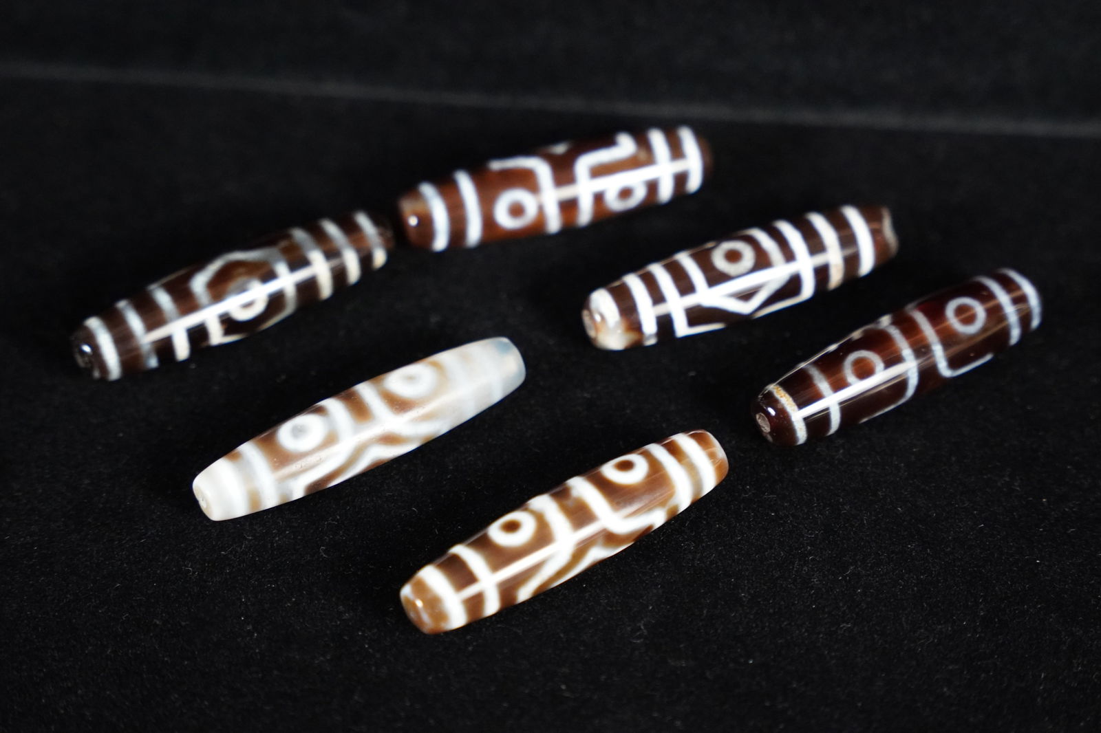 6 pcs Tibetan fine dzi bead (1 of 6)