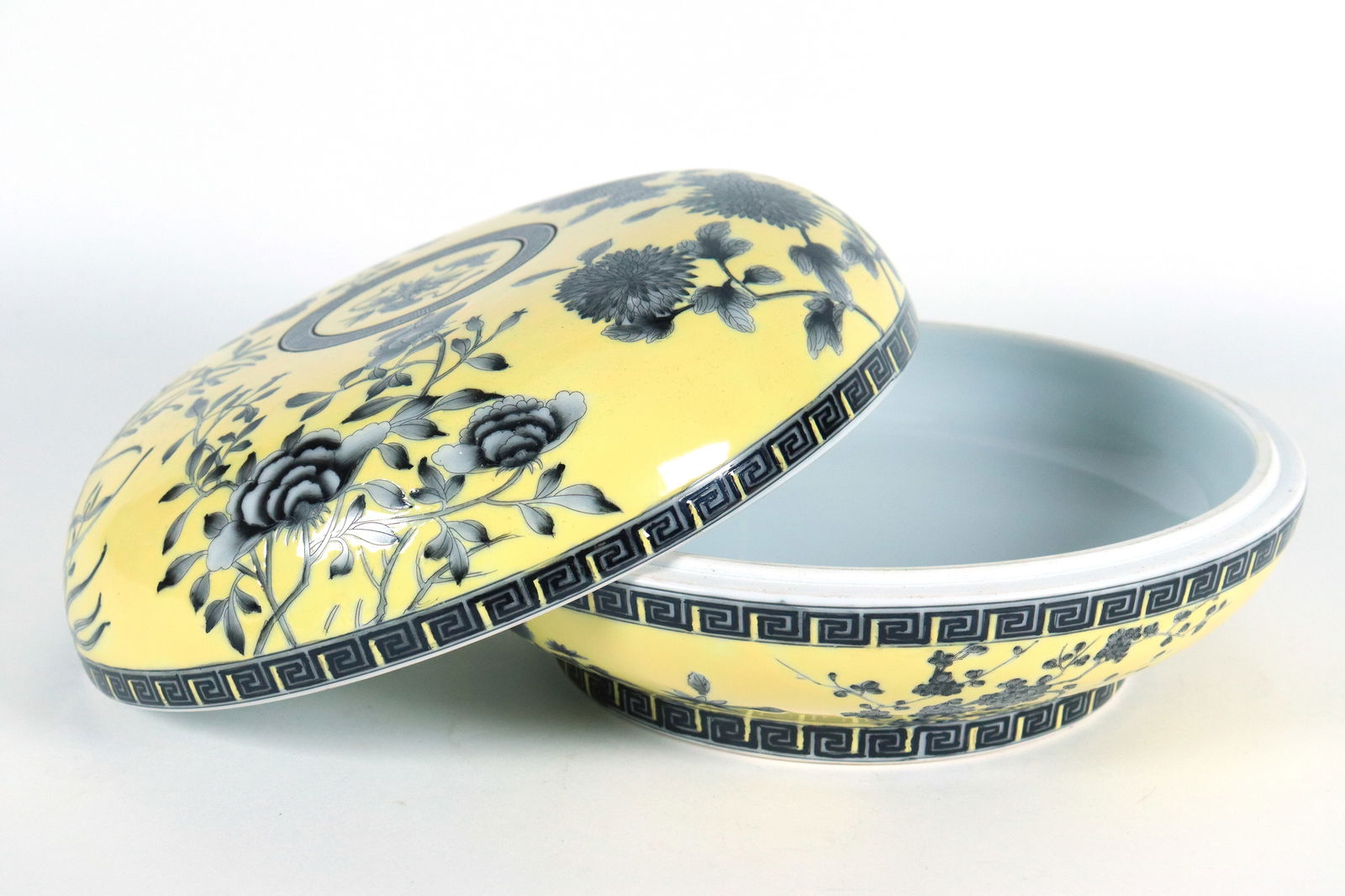Chinese yellow lidded box (1 of 7)