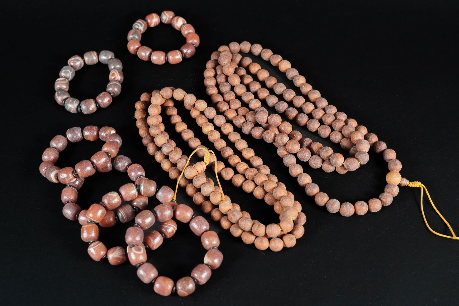 Lots of Chinese beaded items (1 of 7)