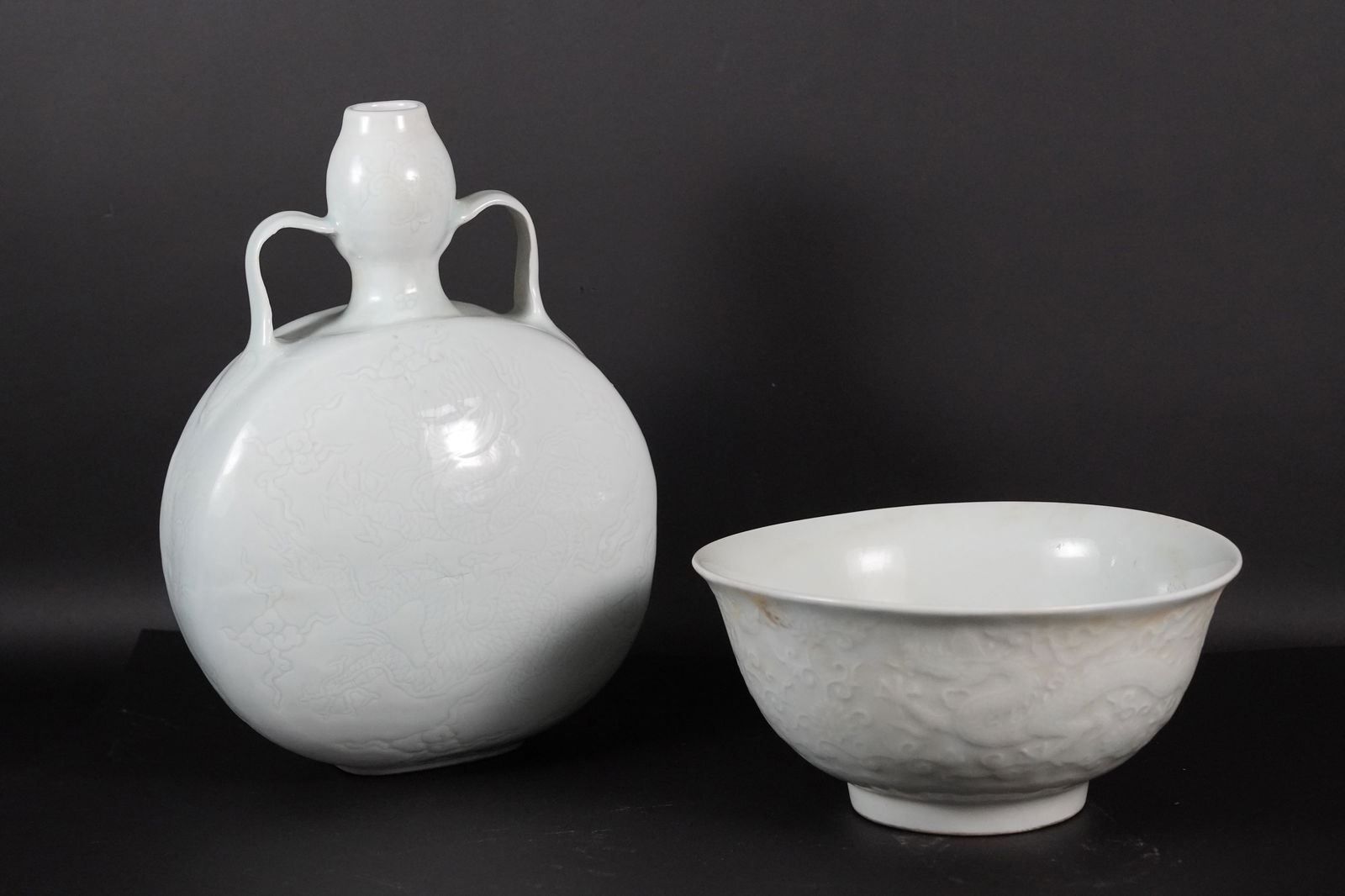 2 pcs Chinese porcelain items (1 of 7)