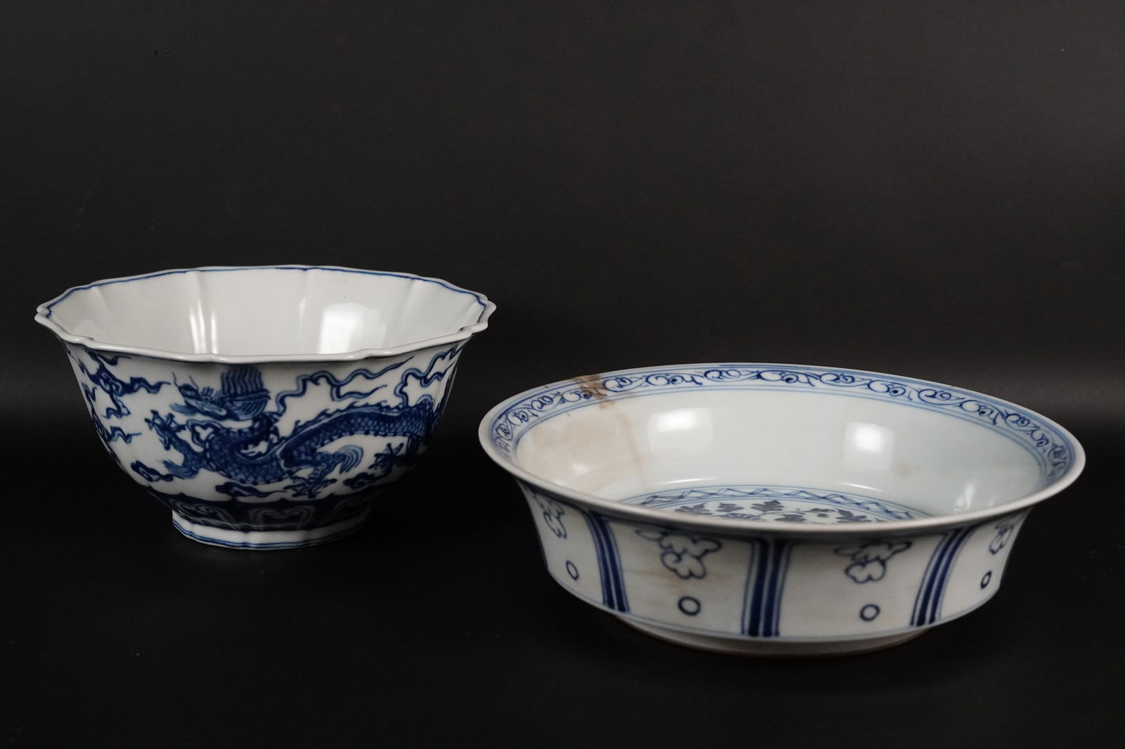 2 pcs Chinese b/w fine items (1 of 7)