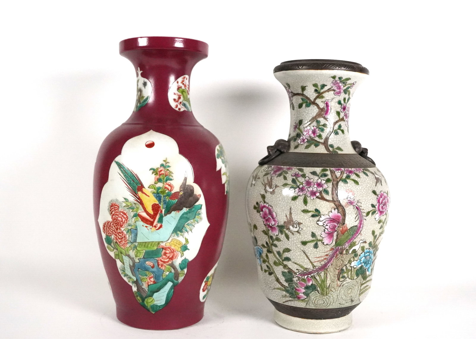 2 pcs Chinese large vase: 2 pcs Chinese large vase.