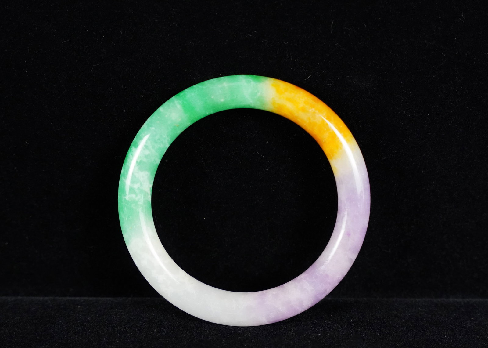 Chinese fine jadeite bangle (1 of 5)