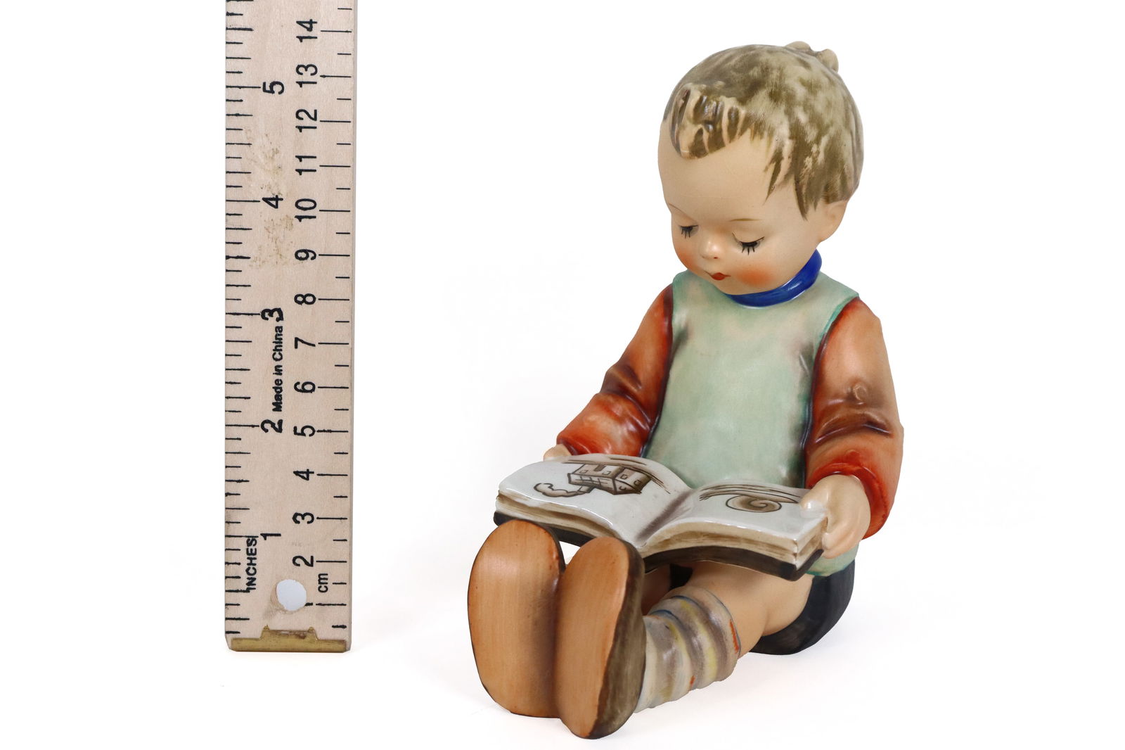 Fine Goebel Hummel figure: Fine Goebel fine figurine. W. Germany.