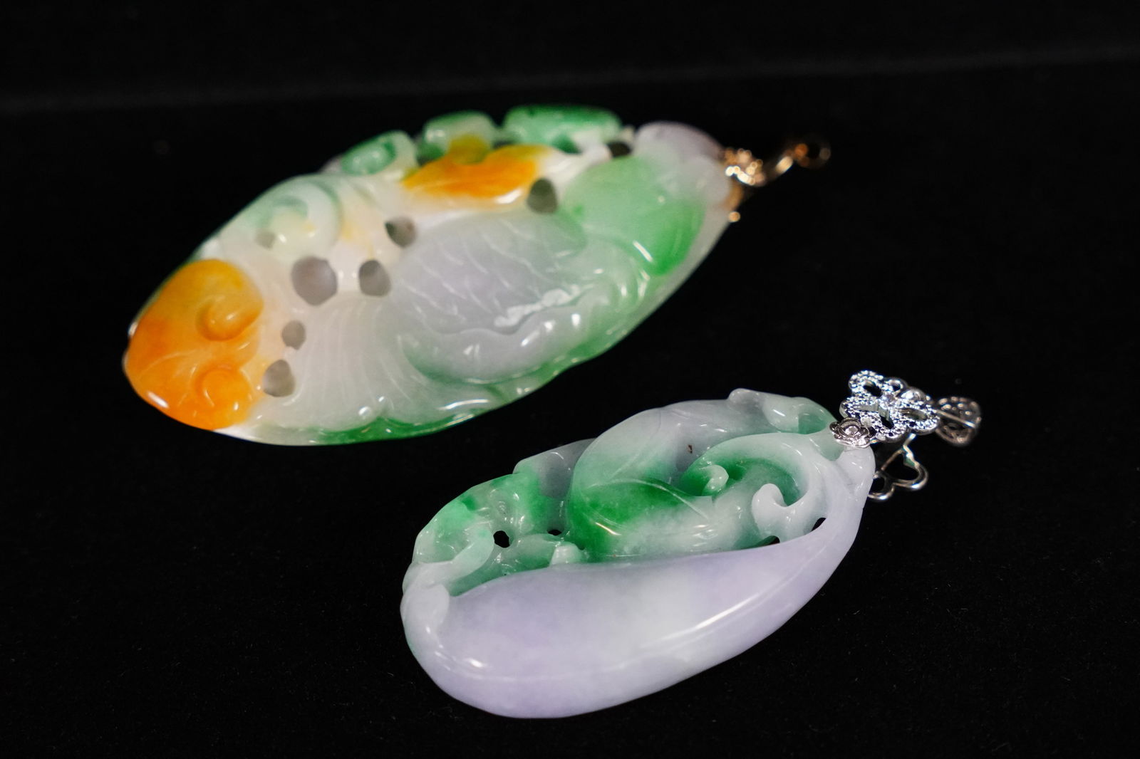 2 pcs Chinese large jadeite: 2 pcs Chinese large jadeite carvings.