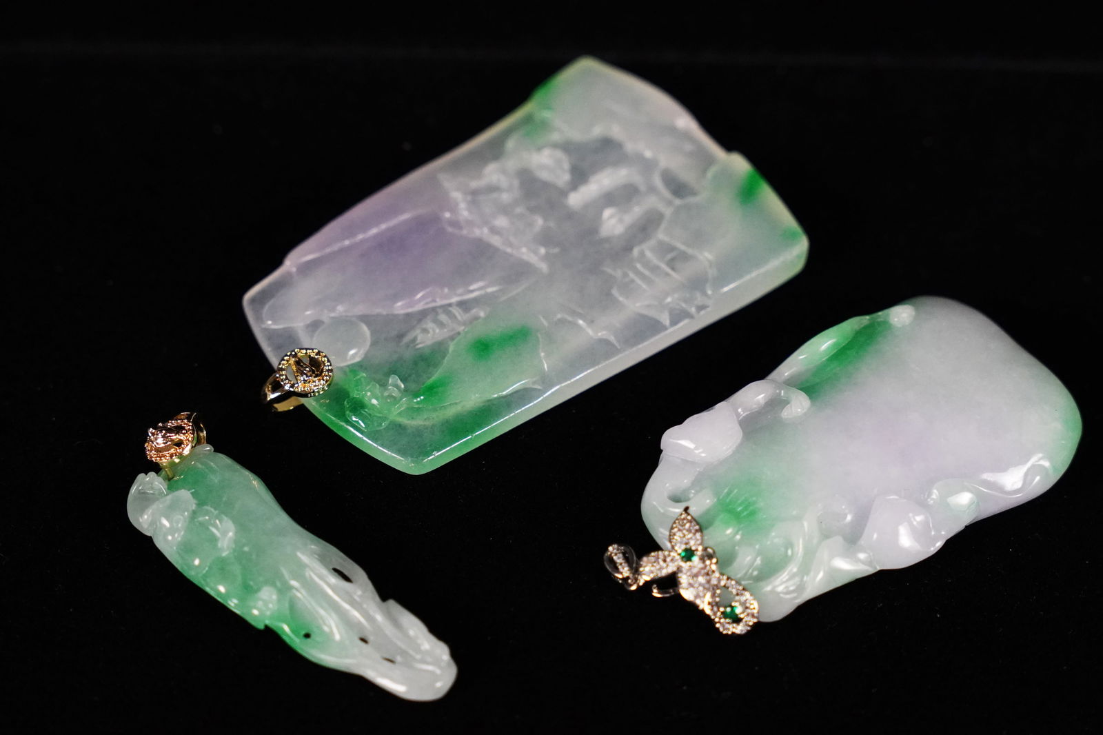 3 pcs Chinese fine jadeite: 3 pcs Chinese fine jadeite.