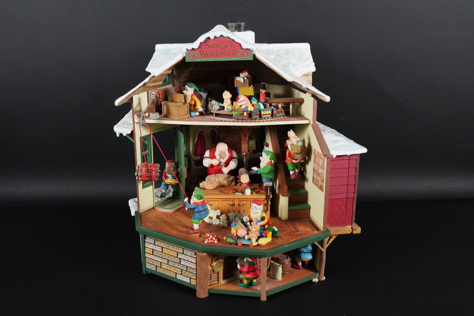 Vintage Santa Workshop figure (1 of 7)